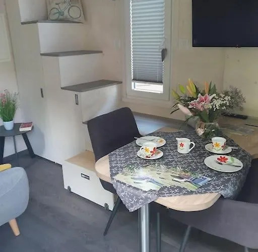 Tiny House Am Elsbach In Der Bayerischen Rhoen. アパート *