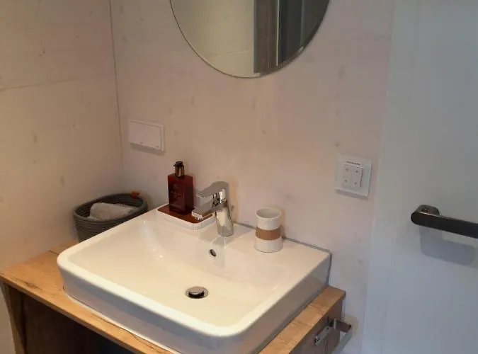 Tiny House Am Elsbach In Der Bayerischen Rhoen. アパート